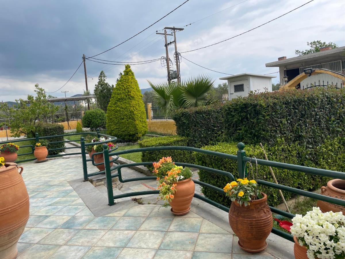 Seaside Apartment With Private Garden Néa Ankhíalos المظهر الخارجي الصورة